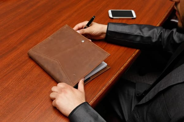 The Brag Document: How to Track Your Wins All Year So Performance Review Season Isn't a Scramble